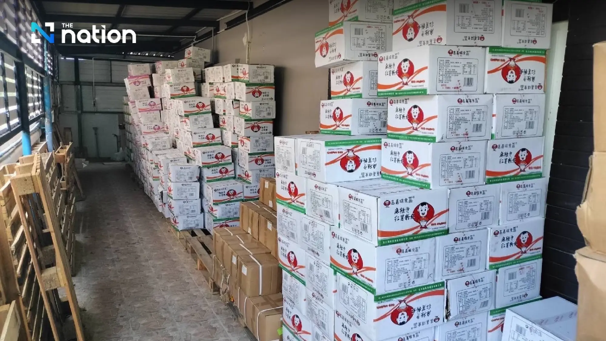 Truy quét 10 ngày liên tiếp, công an đánh sập đường dây buôn mỹ phẩm, thực phẩm chức năng nhái, tịch thu kho hàng trị giá hơn 37 nghìn tỷ đồng - Ảnh 4