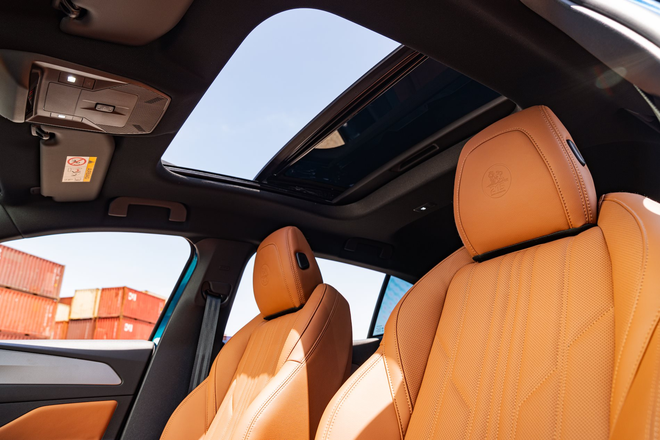 Peugeot 408 Legend Edition ra mắt tại Việt Nam: Giới hạn 215 chiếc, giá từ 1,04 tỷ đồng - Ảnh 7