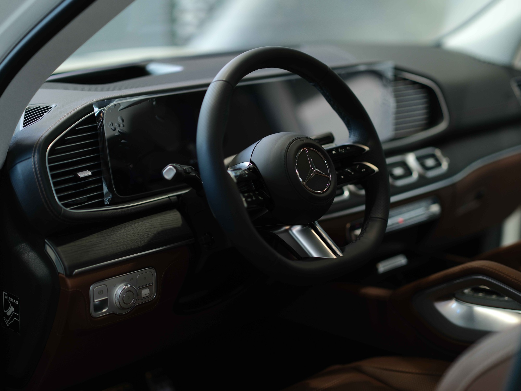 Bộ đôi SUV hạng sang GLS 450 4MATIC FL và 600 FL trình làng: Giá từ 5,6 - 12,3 tỷ đồng, bổ sung ADAS, thêm option đẳng cấp - Ảnh 4