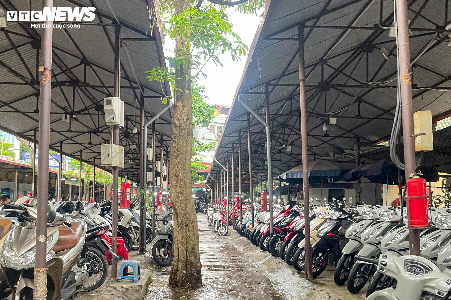 'Thủ phủ' xe máy cũ ở Hà Nội ế ẩm trước thông tin xe xăng sắp bị thay thế - Ảnh 7