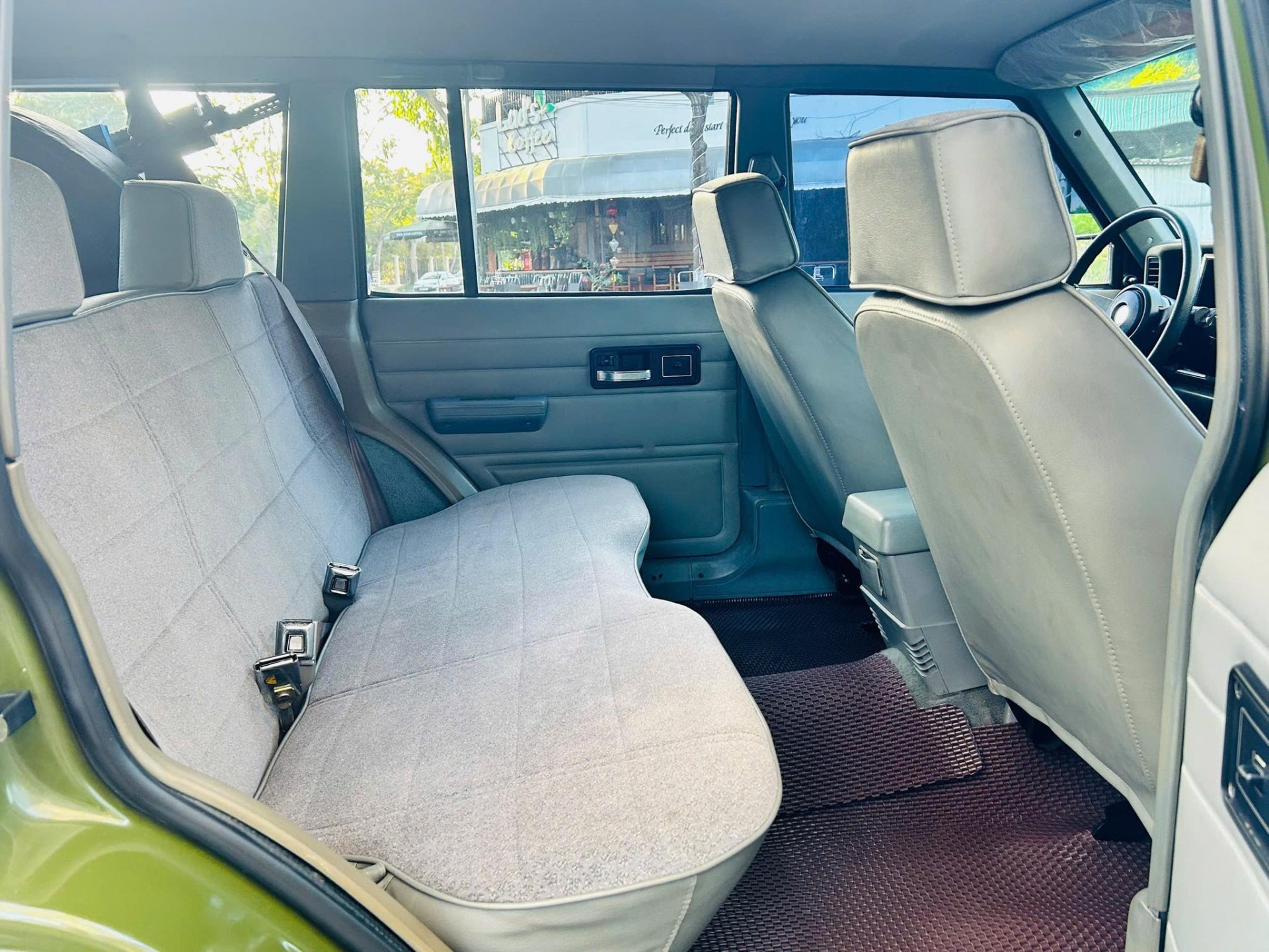 Ông Đặng Lê Nguyên Vũ lại có thêm 'hàng độc': SUV địa hình Jeep Cherokee gần 25 năm tuổi chỉ mới đi hơn 1.600km - Ảnh 6