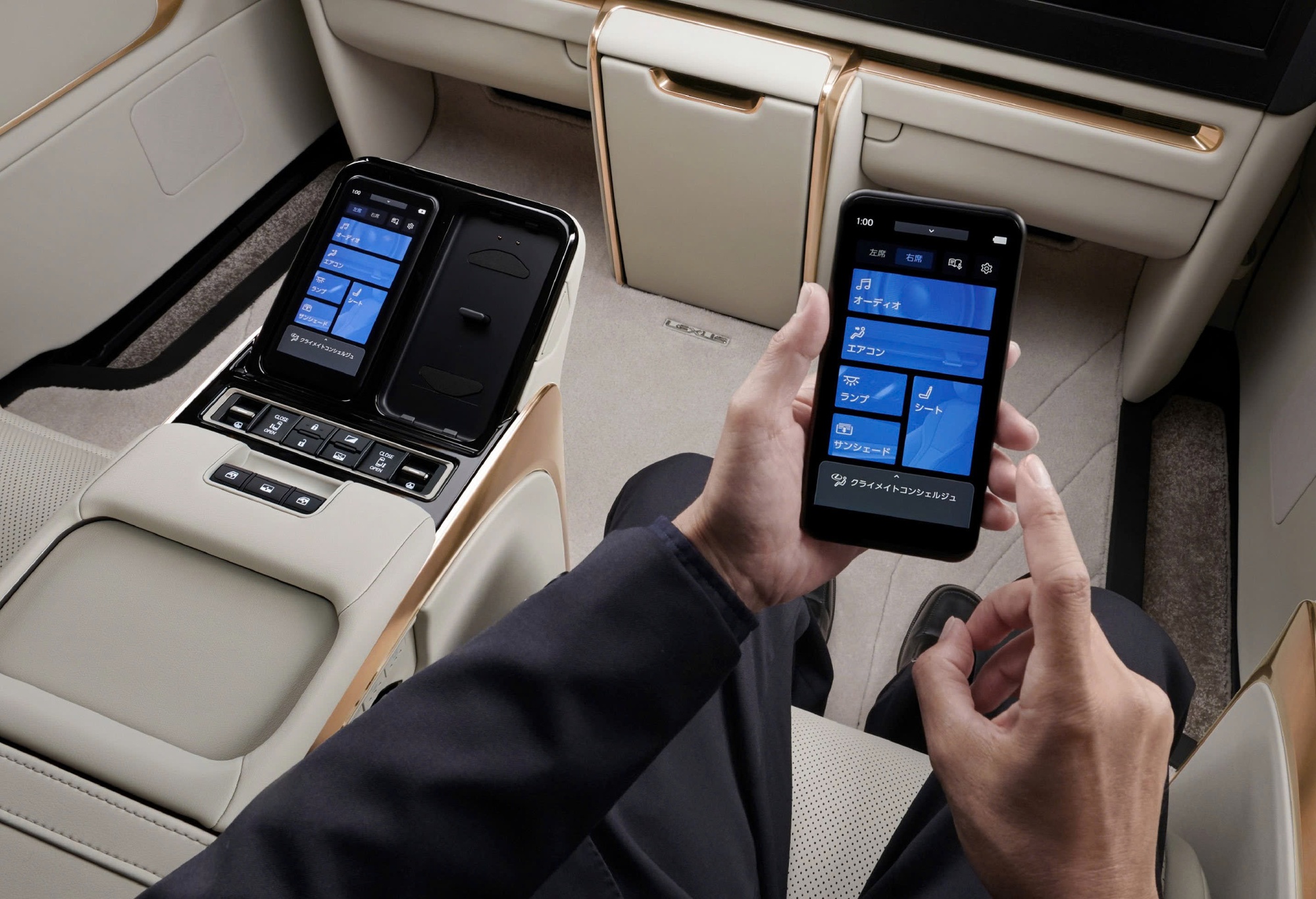 Lexus LM có bản nâng cấp mới: Cải thiện khả năng cách âm, đổi vị trí mở cửa tiện lợi hơn, điều chỉnh độ sáng đèn nội thất - Ảnh 2