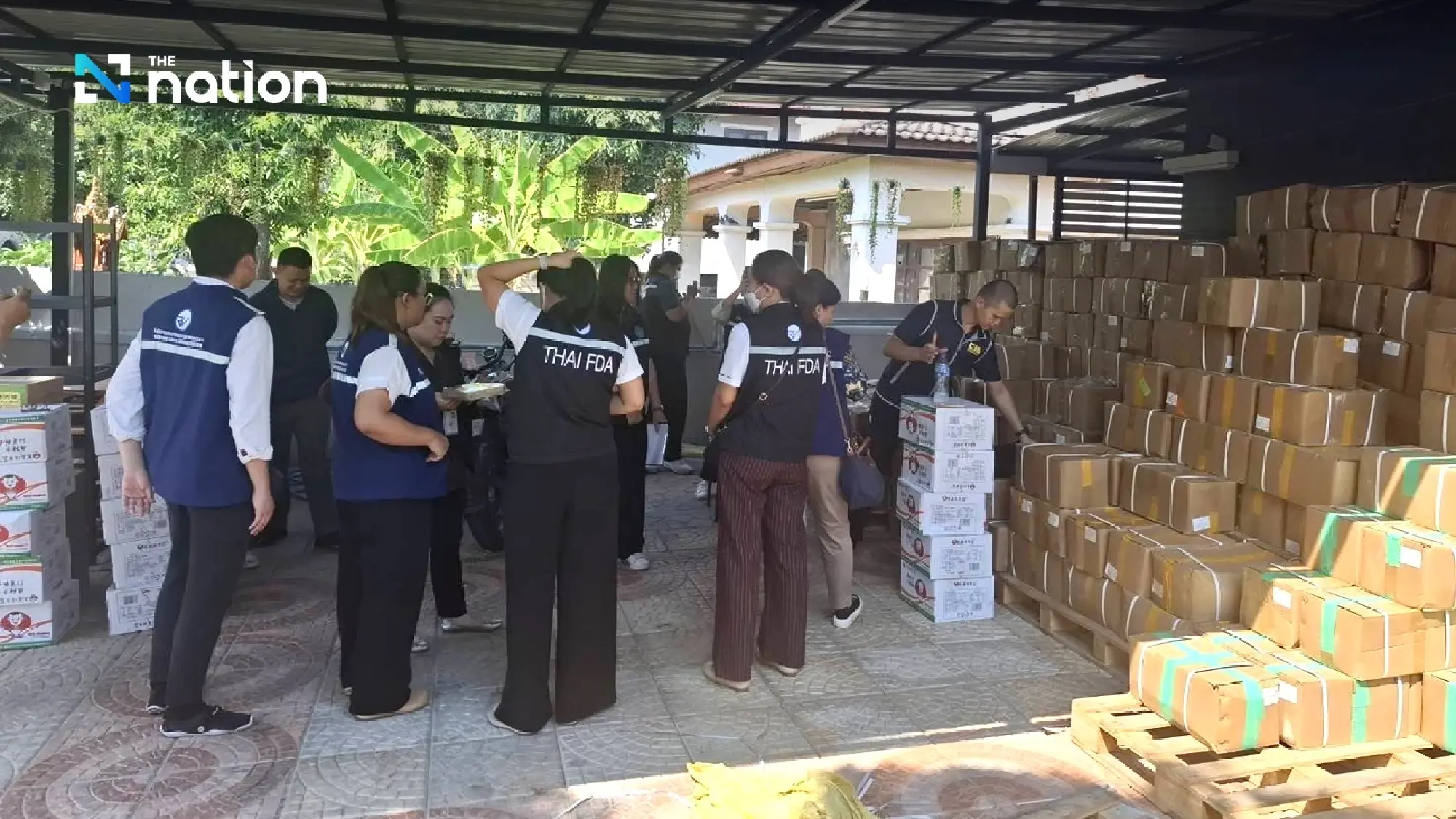 Truy quét 10 ngày liên tiếp, công an đánh sập đường dây buôn mỹ phẩm, thực phẩm chức năng nhái, tịch thu kho hàng trị giá hơn 37 nghìn tỷ đồng - Ảnh 5