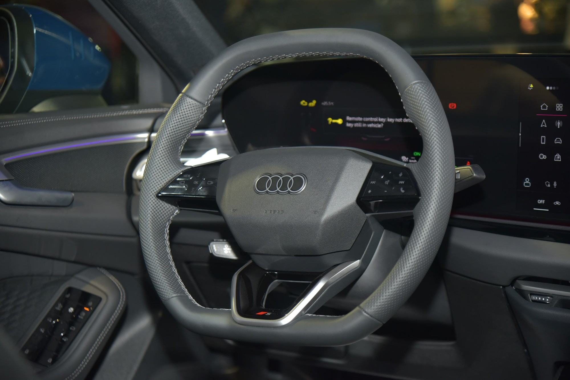 Audi A5 2025 ra mắt Việt Nam: Giá 2,2 tỷ, 3 màn hình trên táp lô, đấu C-Class và 3-Series - Ảnh 10