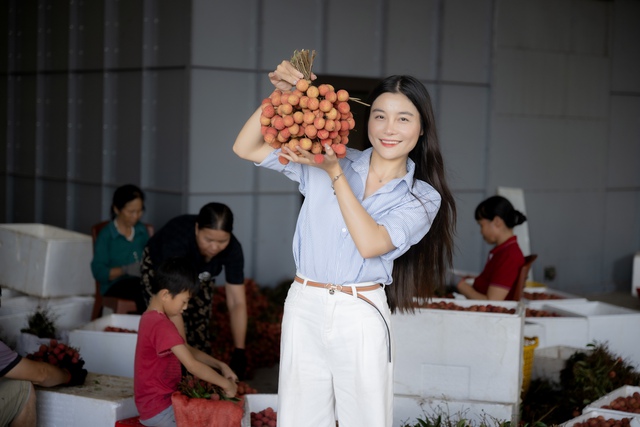 54 tấn vải Lục Ngạn bán hết veo sau phiên live 6 tiếng, PCT Bắc Giang nêu rõ 3 từ "đạt chuẩn sang Mỹ" - Ảnh 6