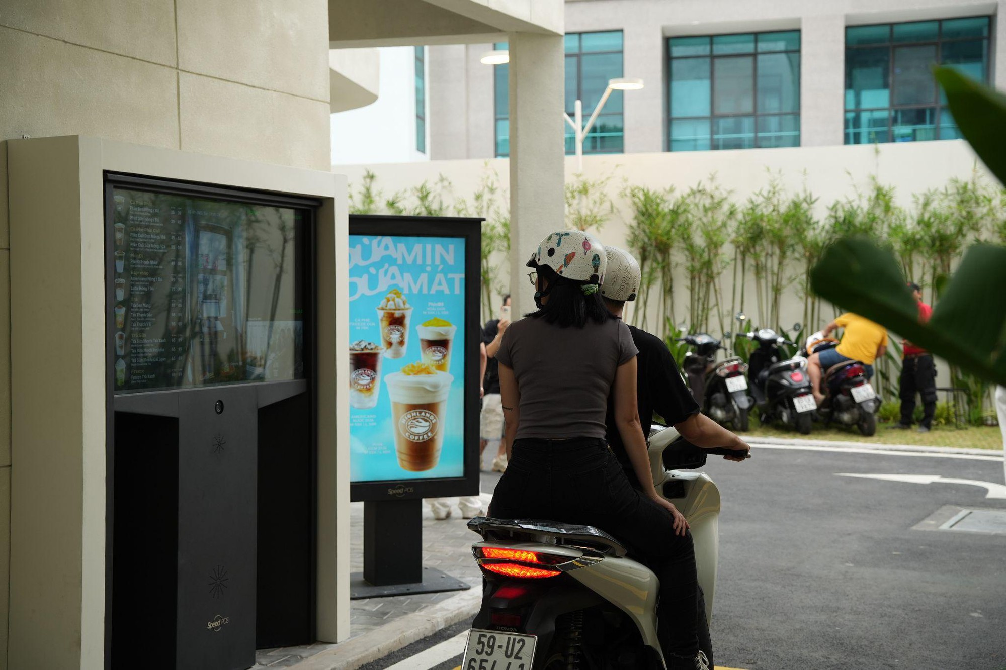 Cửa hàng Drive-Thru của Highlands: Trào lưu hay tất yếu - Ảnh 1