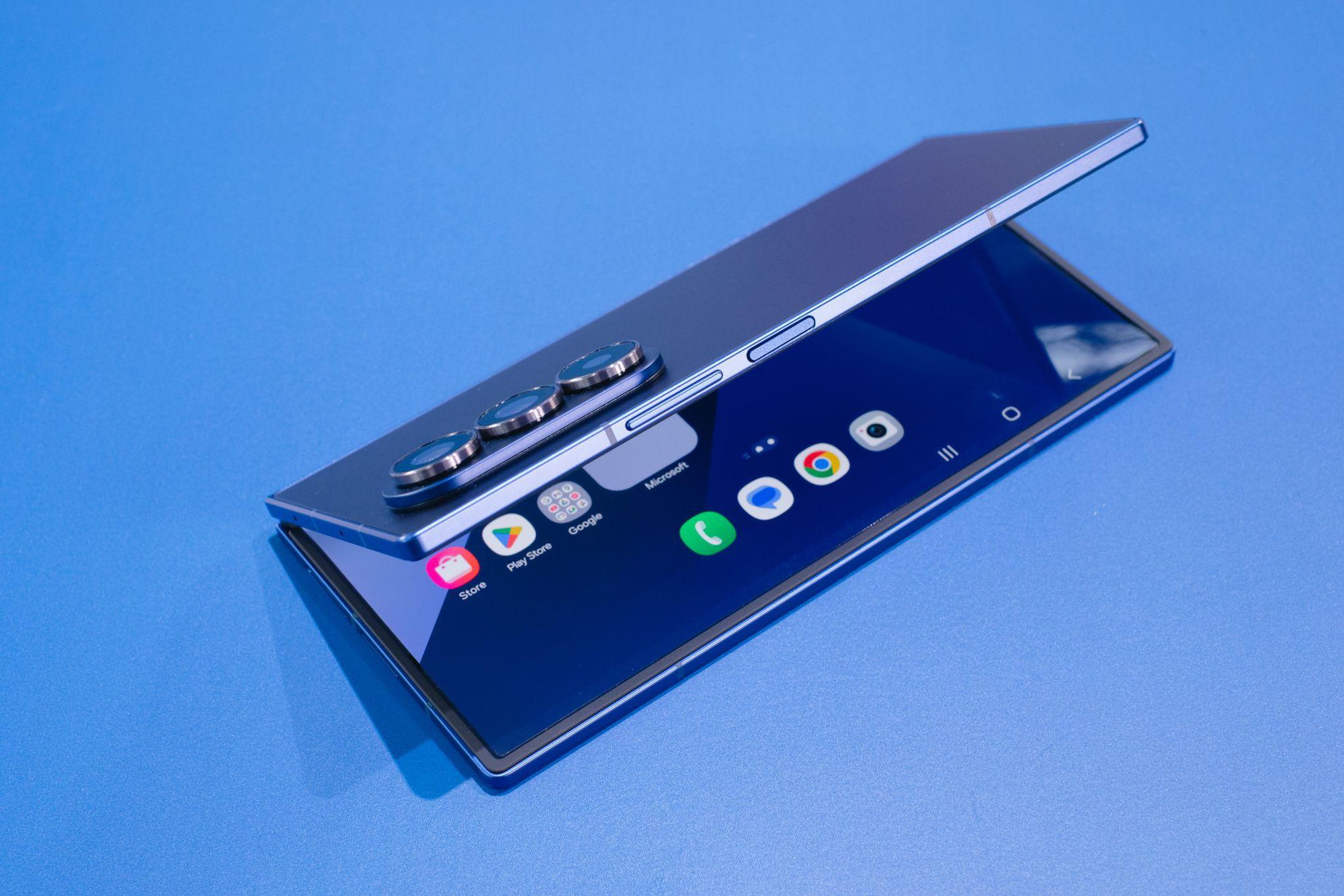 Với Galaxy Z Fold7 và Z Flip7, Samsung đã phá vỡ rào cản cuối cùng của điện thoại gập - Ảnh 1