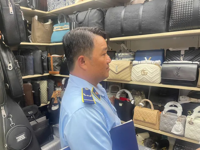 Những kẽ hở tạo ‘thiên đường lợi nhuận’ cho hàng giả, hàng nhái - Ảnh 3