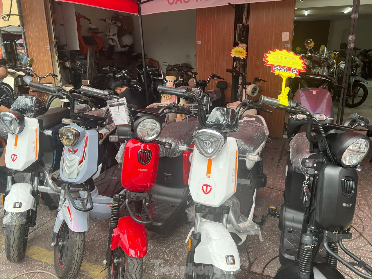 Thị trường xe điện TPHCM 'nóng' từng ngày - Ảnh 3