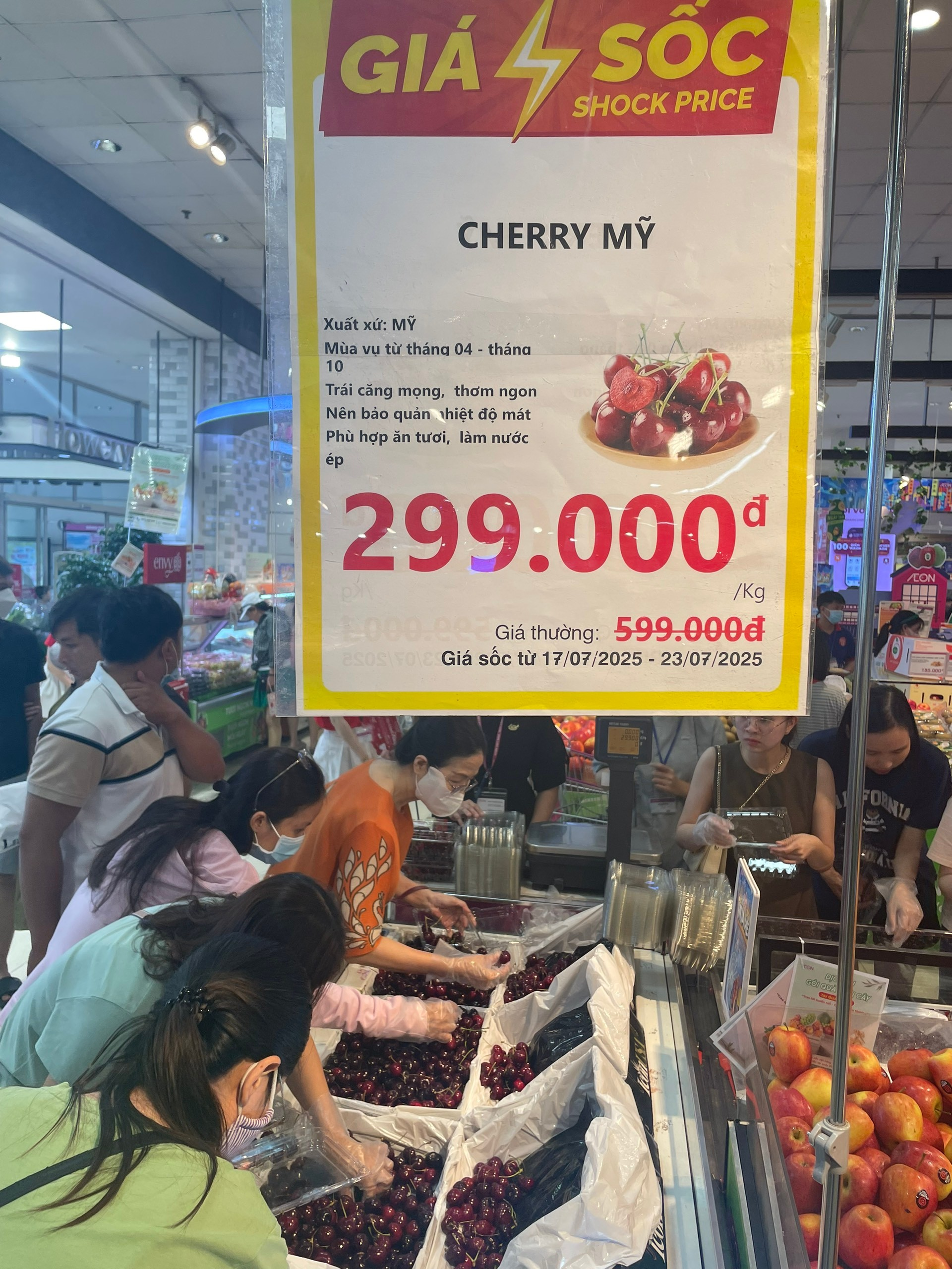 Giá cherry Mỹ bán tại TP HCM giảm chưa từng thấy - Ảnh 3