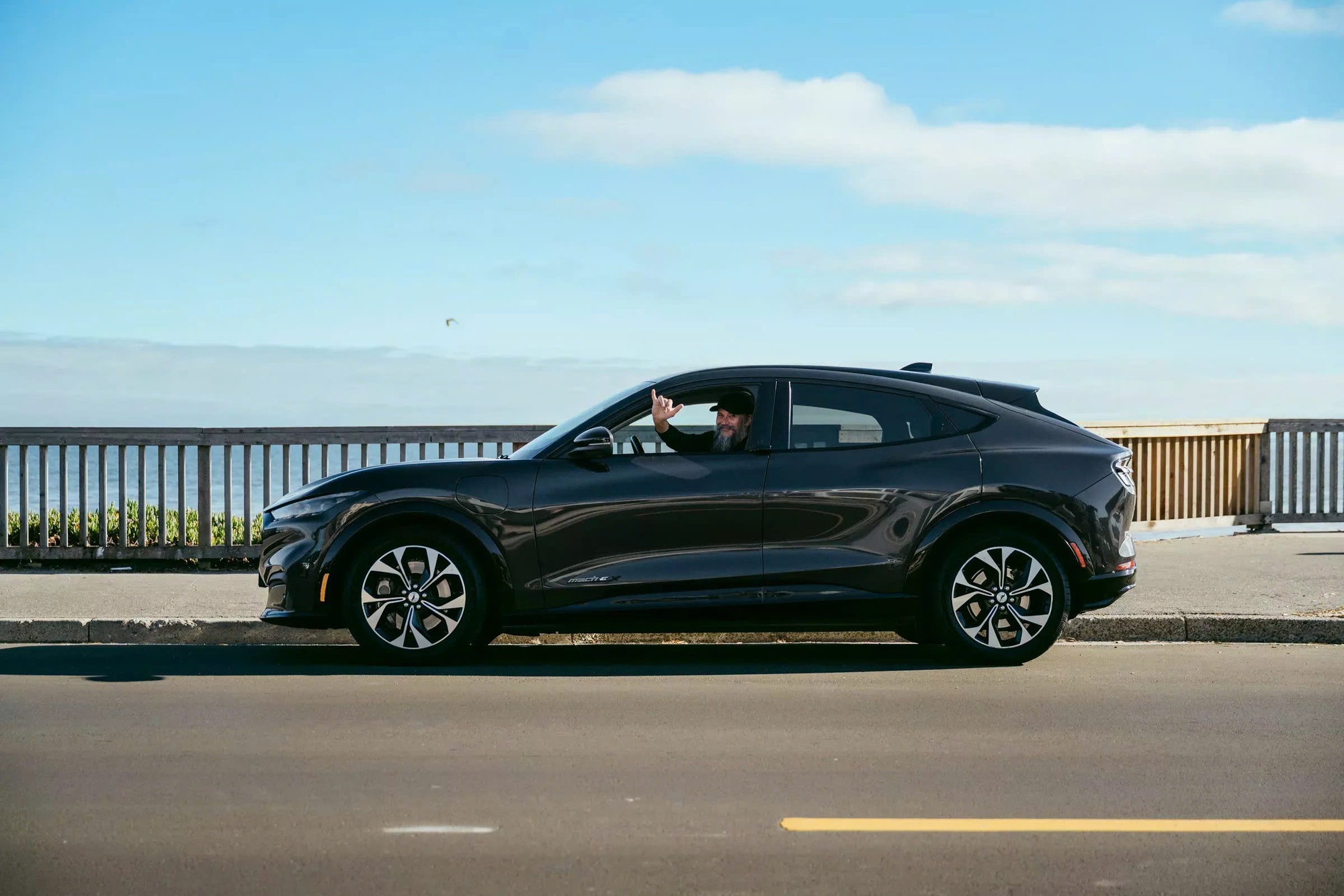 Ford Mustang Mach-E sắp ra mắt Việt Nam pin 'trâu' thế nào: 3 năm chạy hơn 400.000km vẫn còn 90% so với xe mới - Ảnh 1