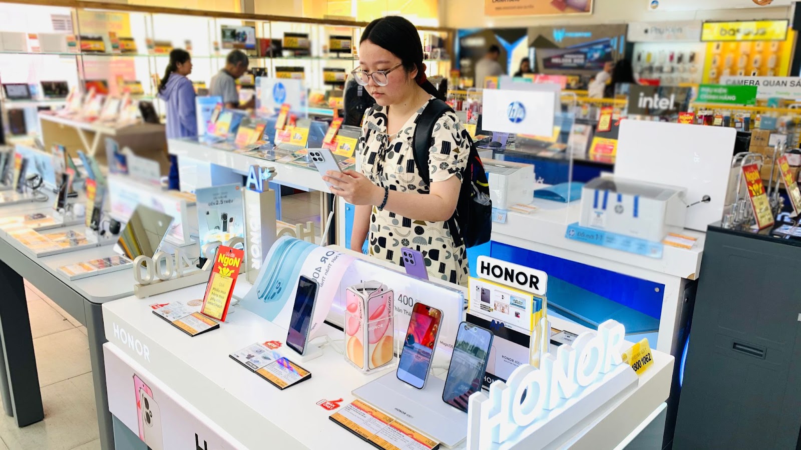 Smartphone từ 1 thương hiệu đang ưu đãi đến 30% tại Thế Giới Di Động - Ảnh 2