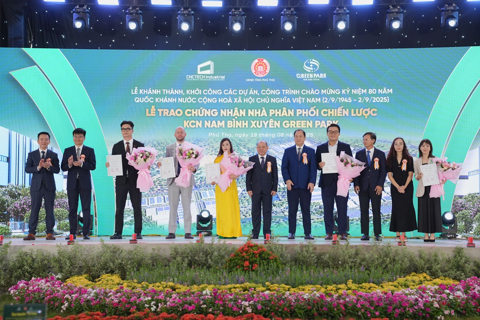 Việt Nam chính thức có thêm một khu công nghiệp tạo 100.000 việc làm - Ảnh 7