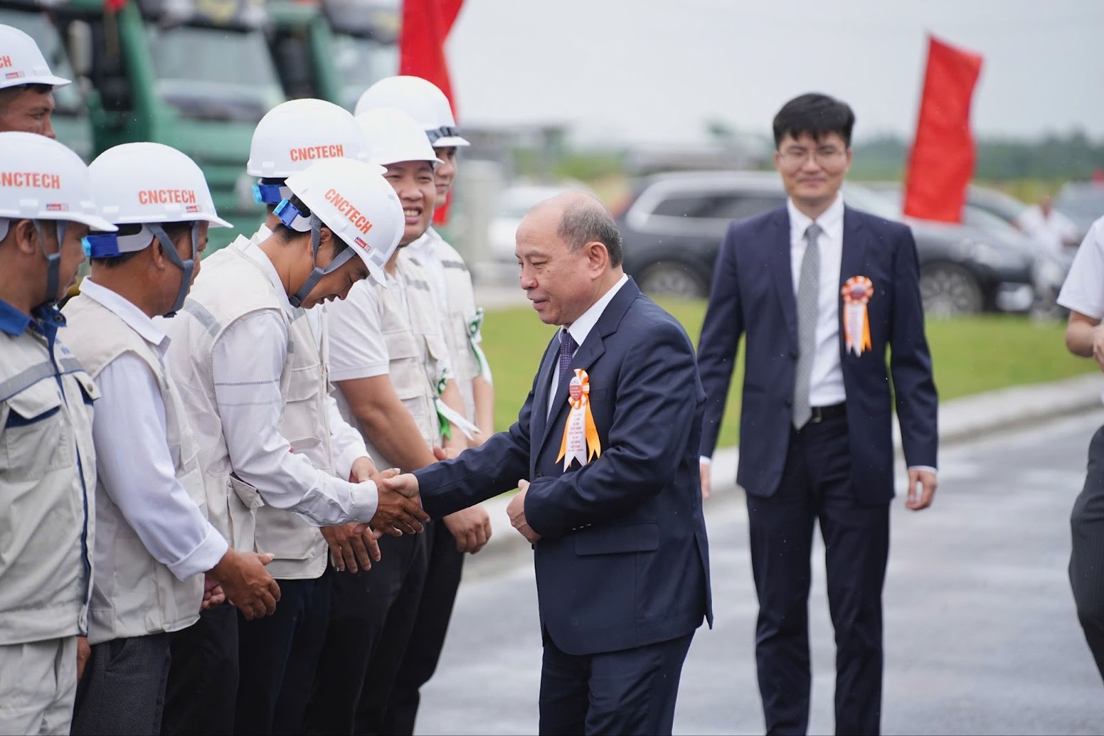 Việt Nam chính thức có thêm một khu công nghiệp tạo 100.000 việc làm - Ảnh 9