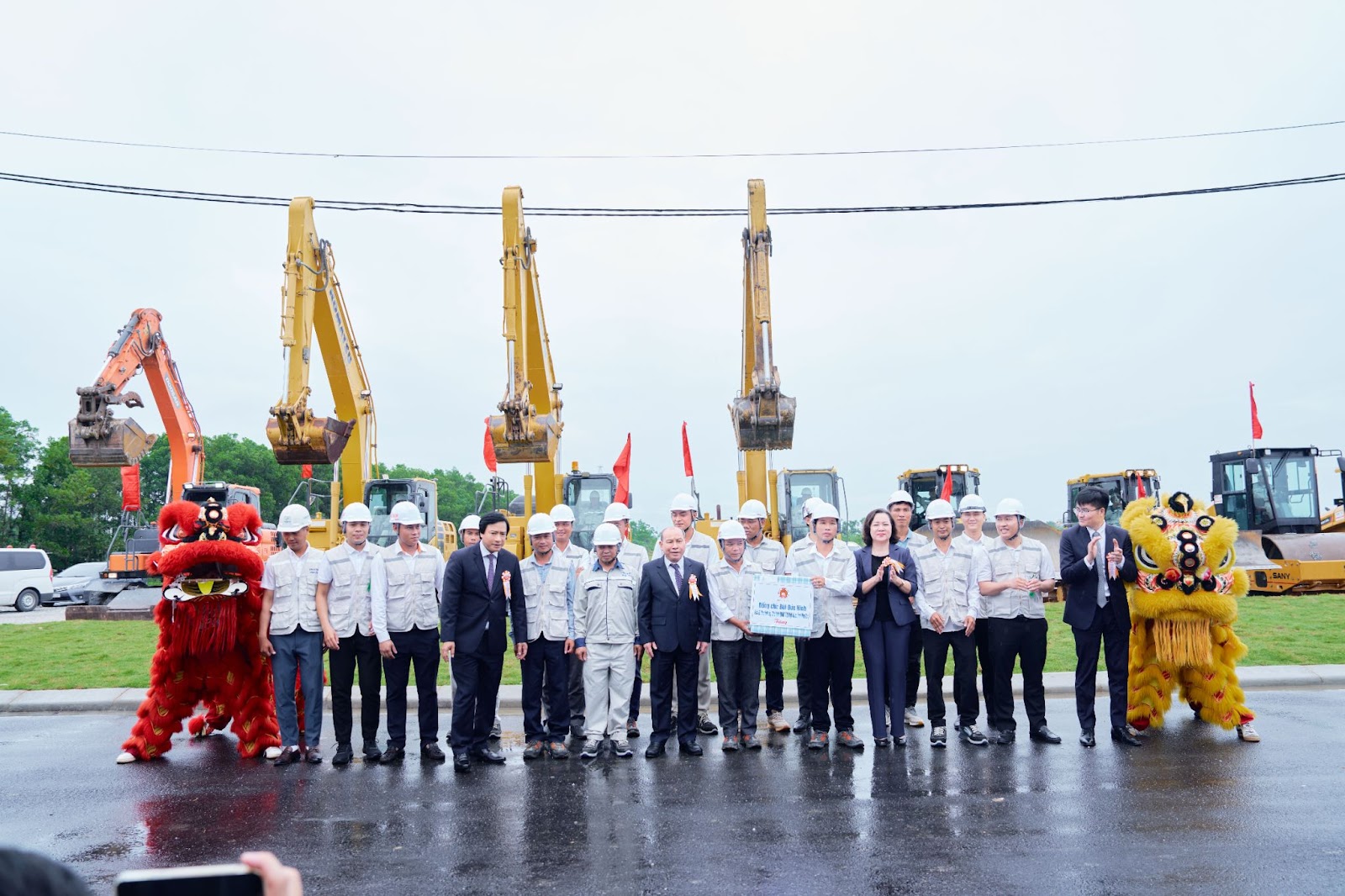 Việt Nam chính thức có thêm một khu công nghiệp tạo 100.000 việc làm - Ảnh 10