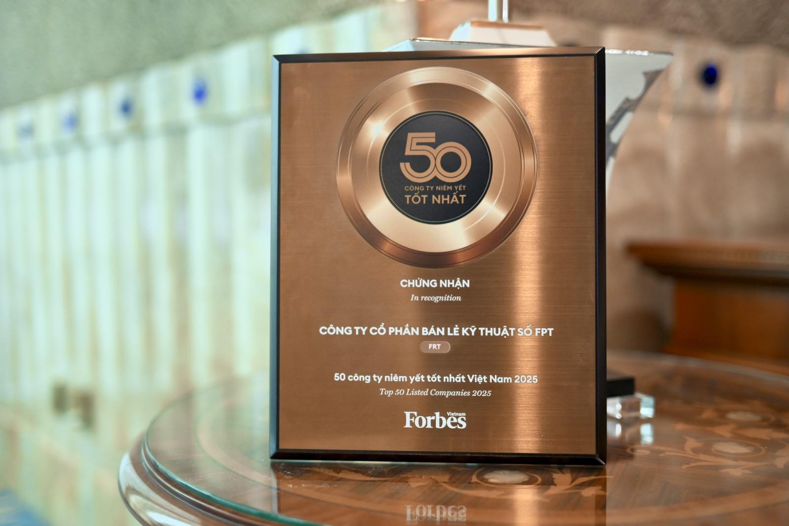 FPT Retail được vinh danh 'Top 50 công ty niêm yết tốt nhất Việt Nam' của Forbes - Ảnh 2