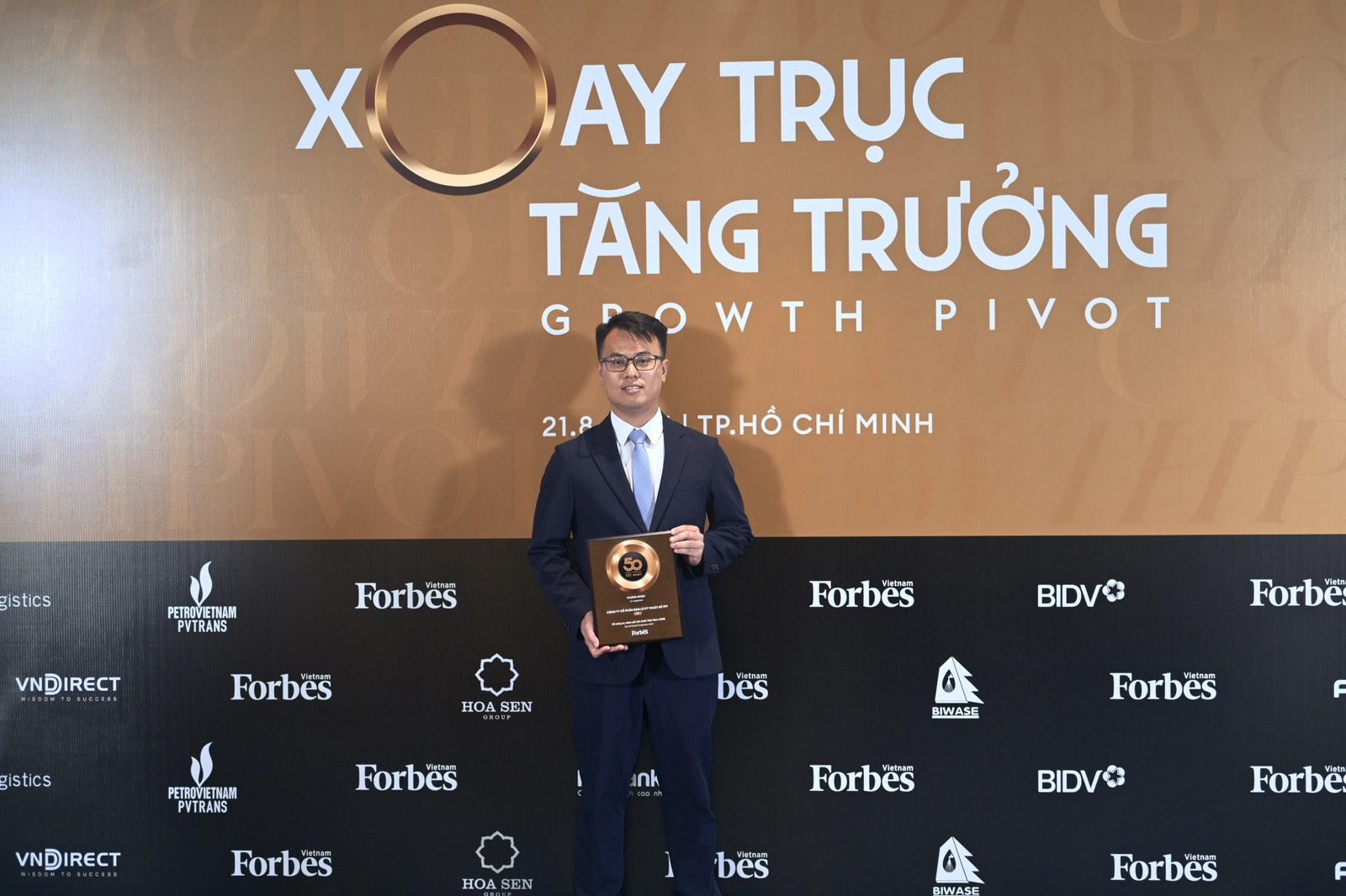 FPT Retail được vinh danh 'Top 50 công ty niêm yết tốt nhất Việt Nam' của Forbes - Ảnh 3
