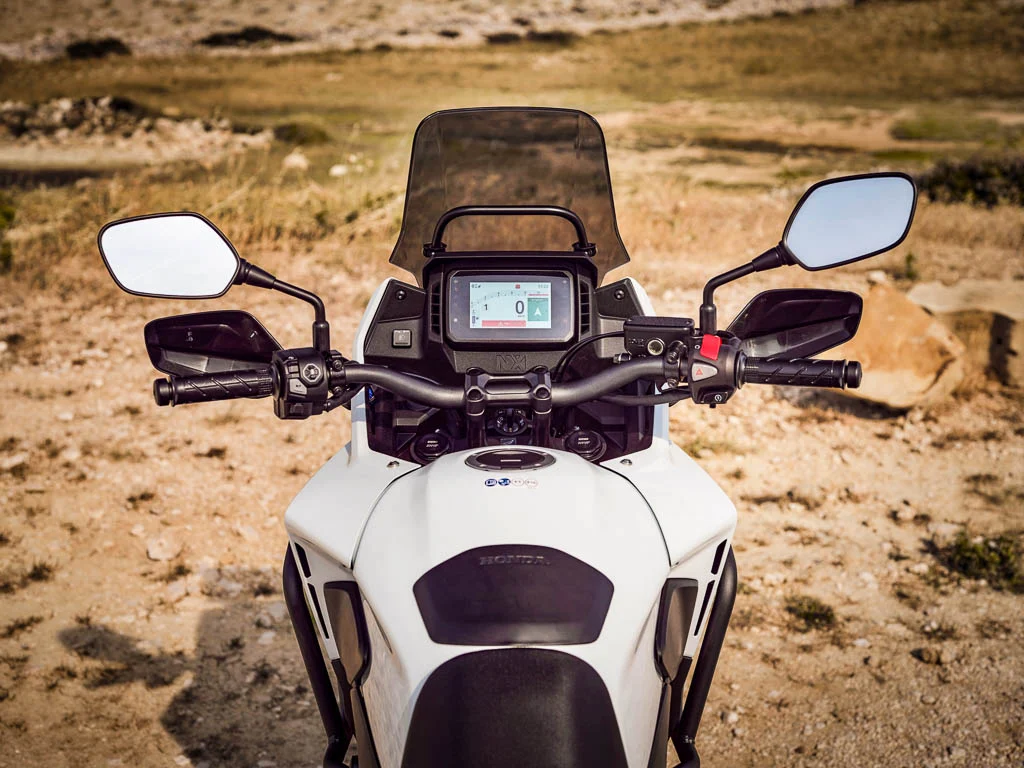 Xe Honda dân phượt thích mê đang giảm giá 22 triệu, đại lý tặng thêm nhiều quà: CSGT cũng dùng xe này - Ảnh 5