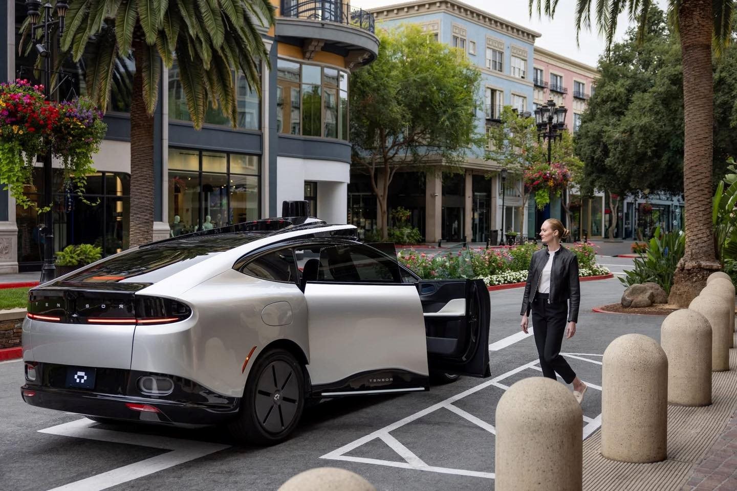 VinFast sản xuất xe điện tự lái đầu tiên trên thế giới, ai cũng mua được - Ảnh 3