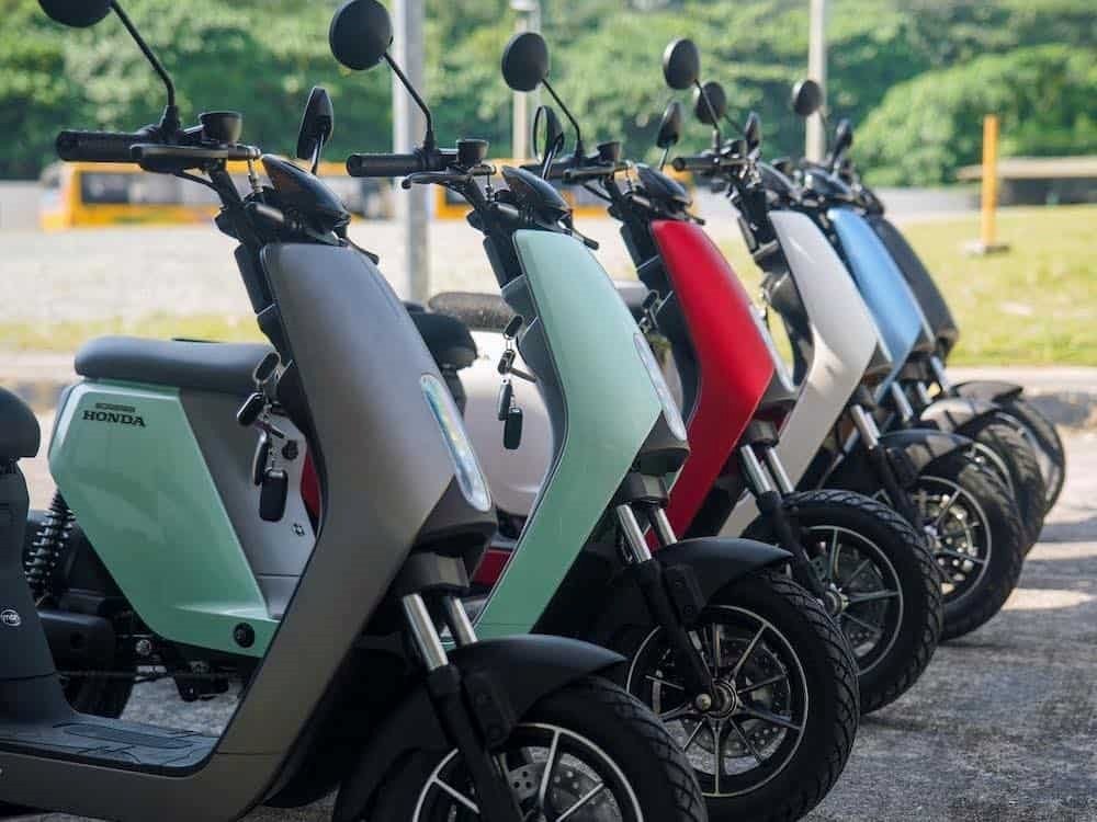Cũng nhiều xe máy như Việt Nam, Philippines "háo hức" đổi sang xe điện từ rất sớm: Ai ngờ gặp ngay vấn đề - Ảnh 2