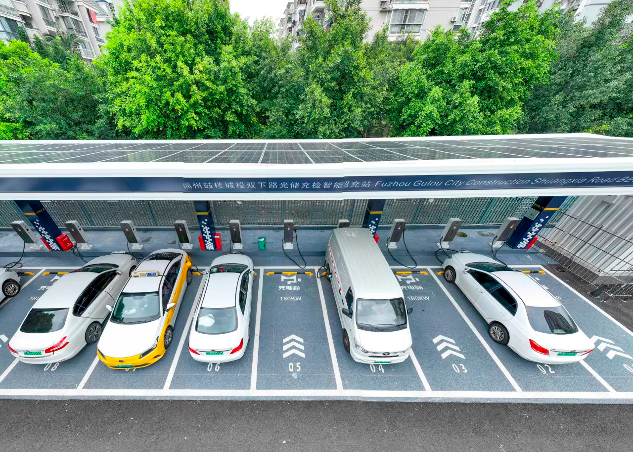 Cứ 3 xe điện thì có 1 xe dùng pin của vị tỷ phú này: Nhà sáng lập bí ẩn của hãng ắc quy lớn nhất thế giới, sống tối giản, rút kinh nghiệm từ Jack Ma - Ảnh 5