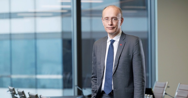 Tiến sỹ Jens Lottner tiếp tục làm Tổng giám đốc Techcombank trong giai đoạn 2025-2030