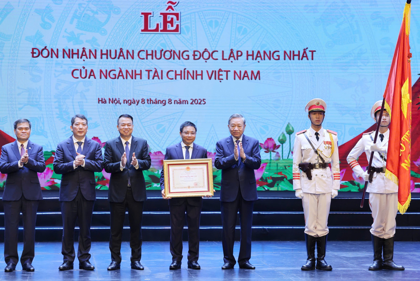 Tổng Bí thư: Kinh tế bứt phá hay không có vai trò quan trọng của ngành tài chính - Ảnh 2