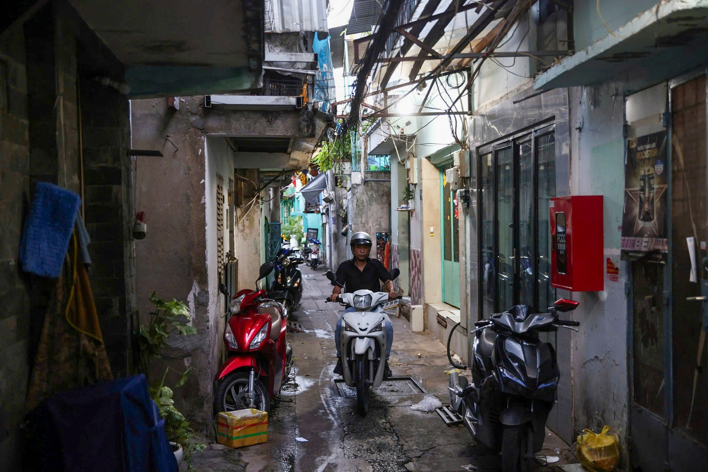 Cận cảnh con rạch ô nhiễm nặng ở TPHCM được đầu tư hơn 8.500 tỷ đồng để 'hồi sinh' - Ảnh 8