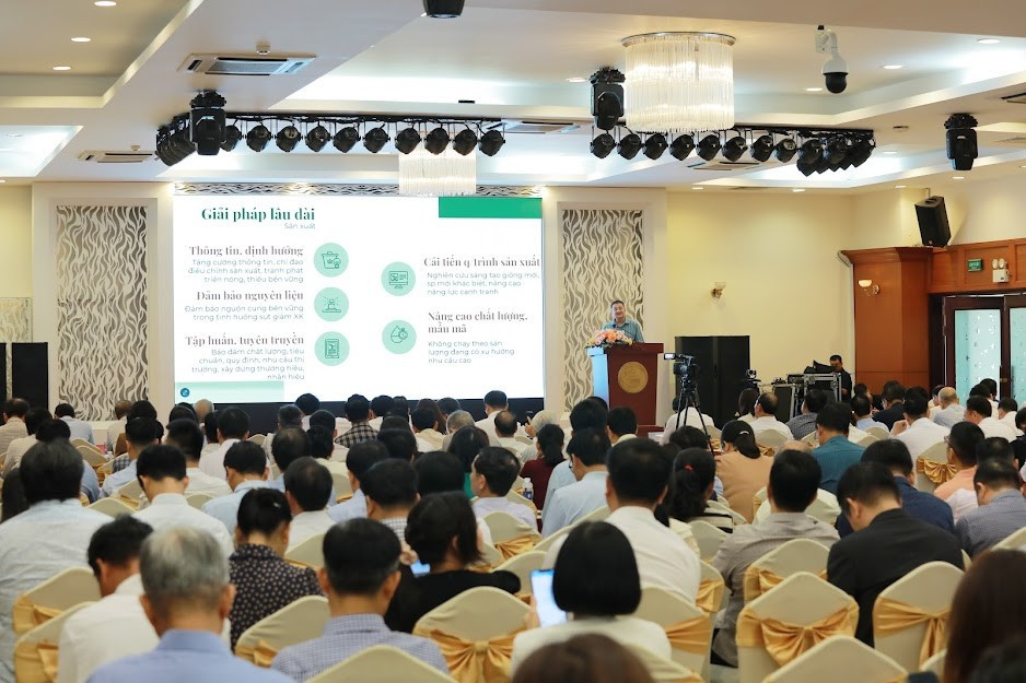 Đàm phán thương mại cần 'ông cho chân giò, bà thò chai rượu' - Ảnh 1