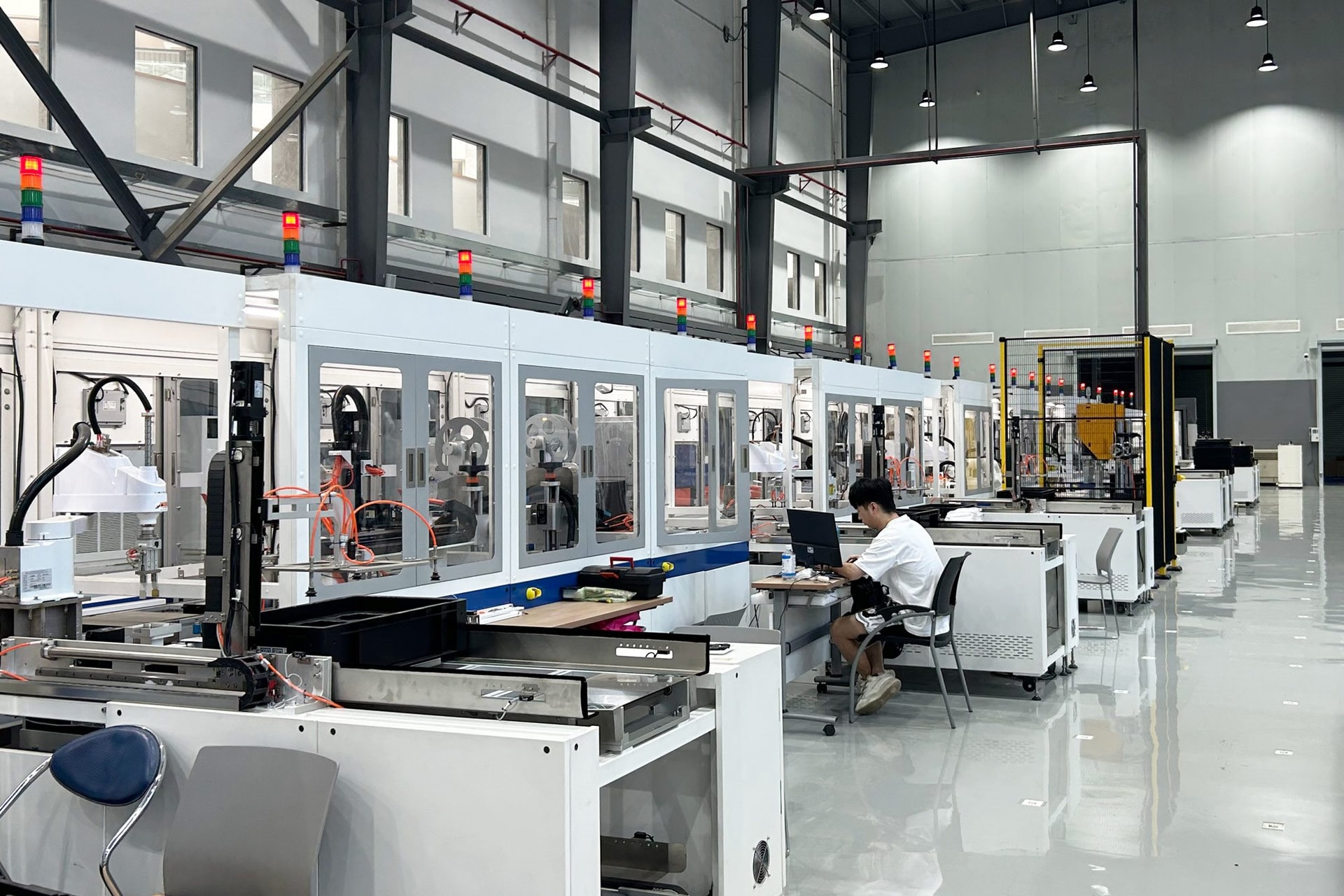 220 triệu công nhân nhà máy phải chuyển nghề: Chuyện gì đang xảy ra với nền kinh tế lớn nhất Châu Á? - Ảnh 3