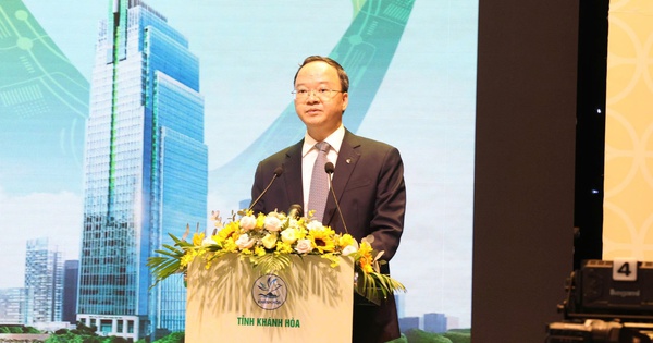 Vietcombank đã cam kết cấp tín dụng 6.000 tỷ đồng cho các DN điện tại Khánh Hoà; 32.000 tỷ cho các DN hàng đầu như Vin Group, Sun group, Đóng tàu Huyndai