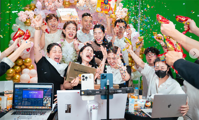 Thời của 'chiến thần' livestream đã qua: Khi FOMO và 'deal hời' không còn là át chủ bài, KOC và nhãn hàng phải làm gì? - Ảnh 4