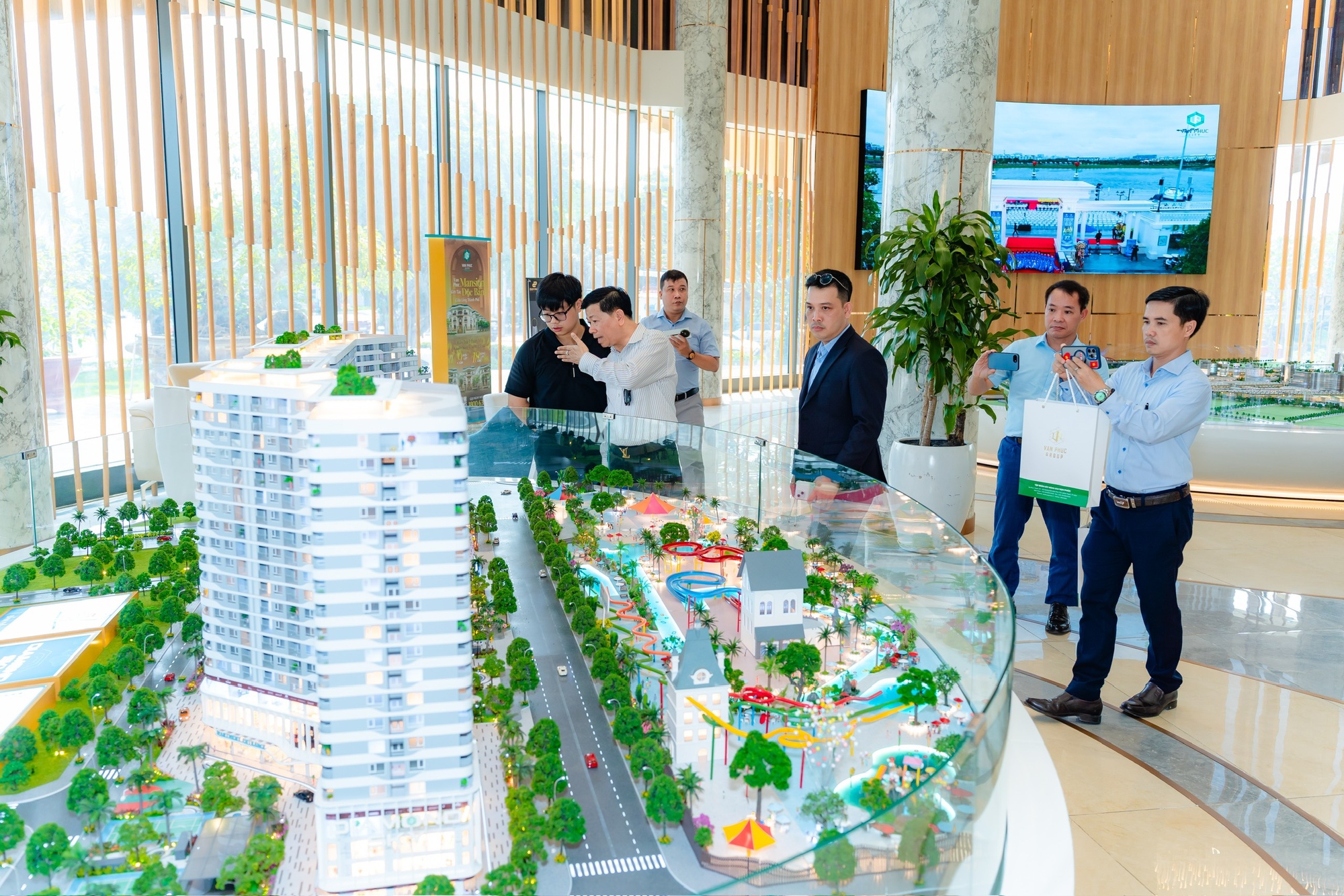 Doanh nghiệp bất động sản Tp.HCM đang chạy với “vận tốc” nào? - Ảnh 1