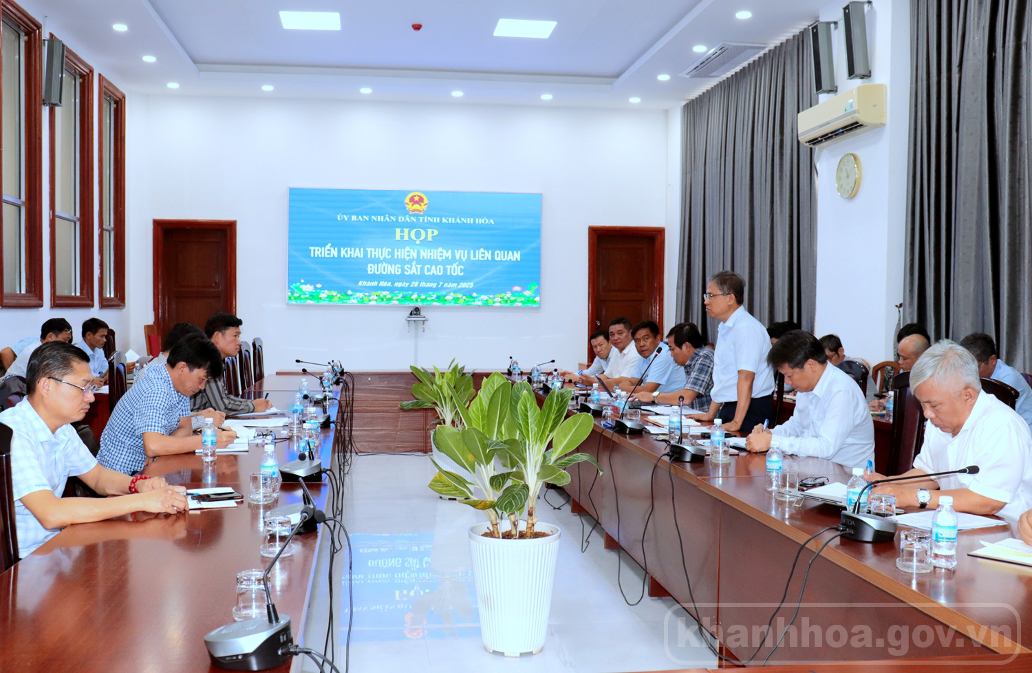 Dự kiến di dời gần 1.700 hộ dân tại một tỉnh, nhường chỗ cho 'siêu dự án' đường sắt cao tốc trị giá 67 tỷ USD - Ảnh 1