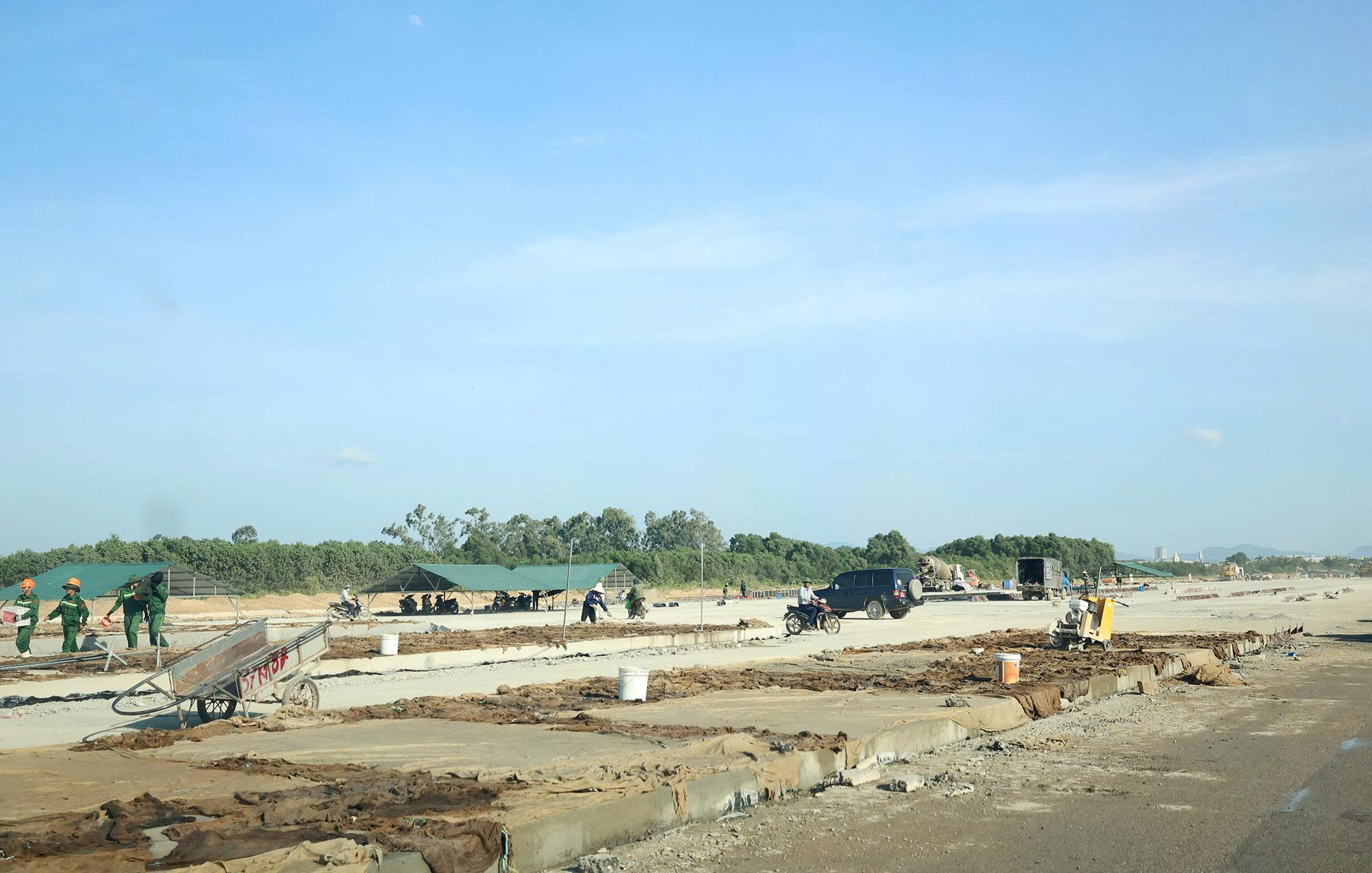 Nghệ An: Đẩy nhanh tiến độ các dự án tại Cảng hàng không quốc tế Vinh - Ảnh 2