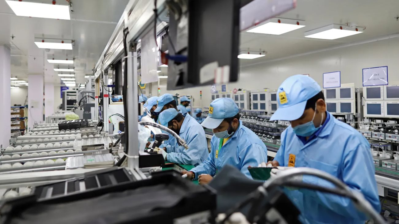 Lần đầu tiên trong lịch sử, Ấn Độ vượt Trung Quốc về smartphone xuất khẩu sang Mỹ - Ảnh 1