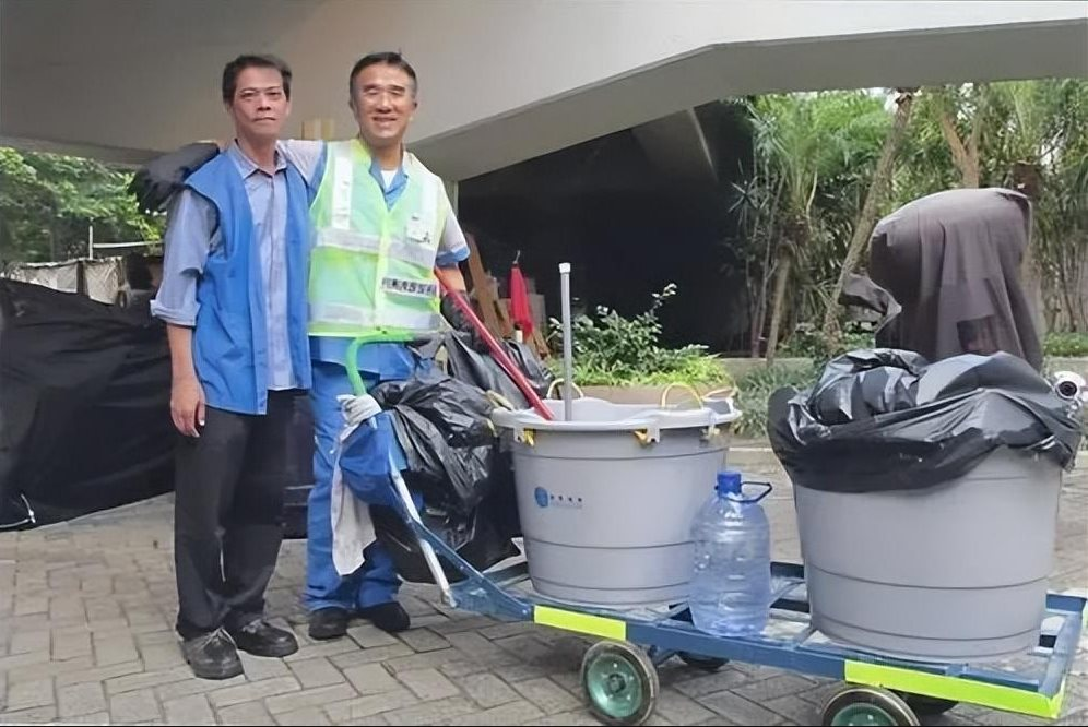 ‘Nghèo là do lười biếng’: Vị tỷ phú trâm anh thế phiệt tự tin tuyên bố để rồi nhận cái kết bất ngờ khi thử sống 2 ngày với 167 nghìn đồng trong túi - Ảnh 3