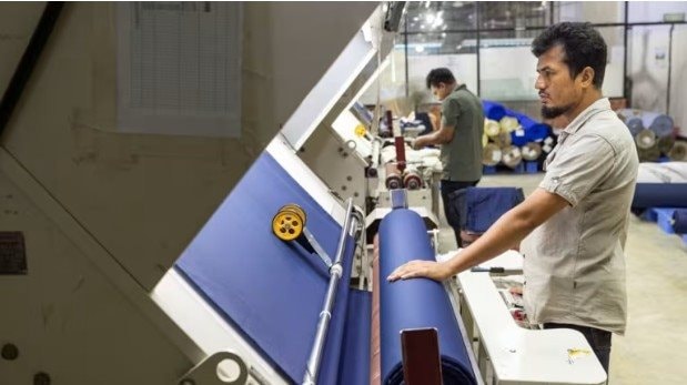 4 triệu lao động ngành may mặc của một nền kinh tế nổi tiếng gia công dệt may đối mặt nguy cơ thất nghiệp - Ảnh 7