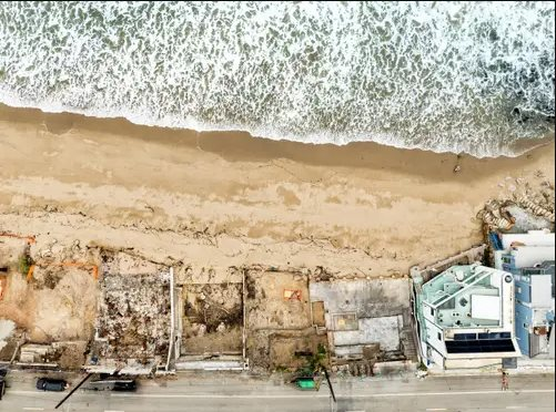 Cháy nhà nhưng vẫn được rao bán hơn 91 tỷ đồng, muốn mua phải xếp hàng: Đống tro tàn tiền tỷ và sự điên rồ của ngành BĐS - Ảnh 1