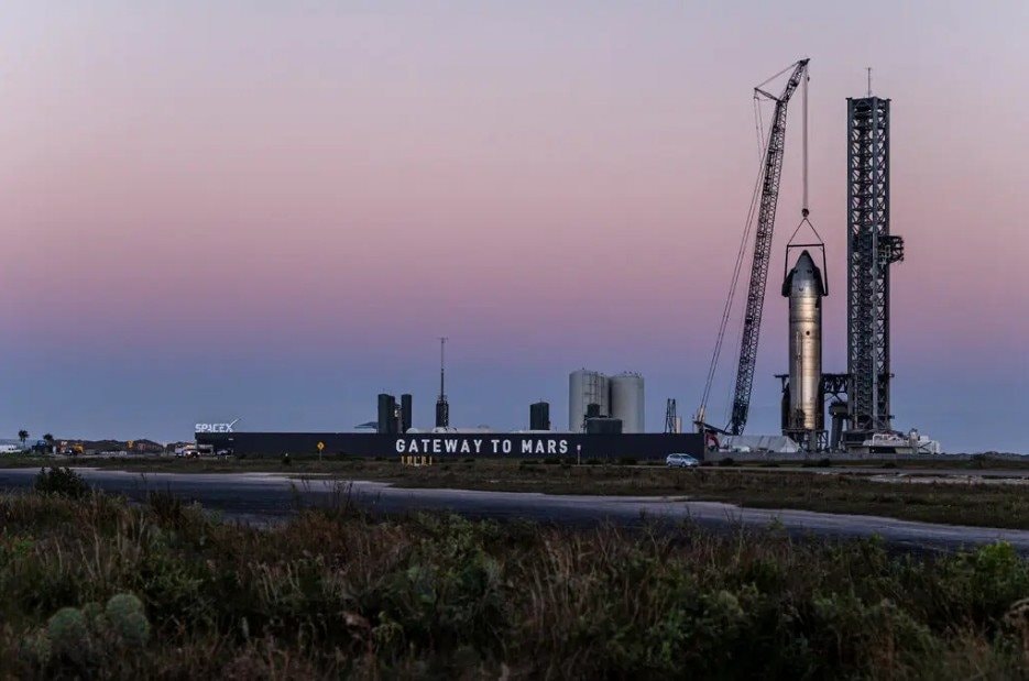 SpaceX không đóng một đồng thuế nào dù lãi 5 tỷ USD và nhận hàng tỷ USD hợp đồng từ chính phủ: Lỗ hổng bị Elon Musk tận dụng - Ảnh 4