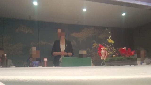 Triệt phá đường dây buôn bán thực phẩm chức năng giả, bắt giữ 18 nghi phạm: Đắt gấp 70 lần giá trị thực - Ảnh 1