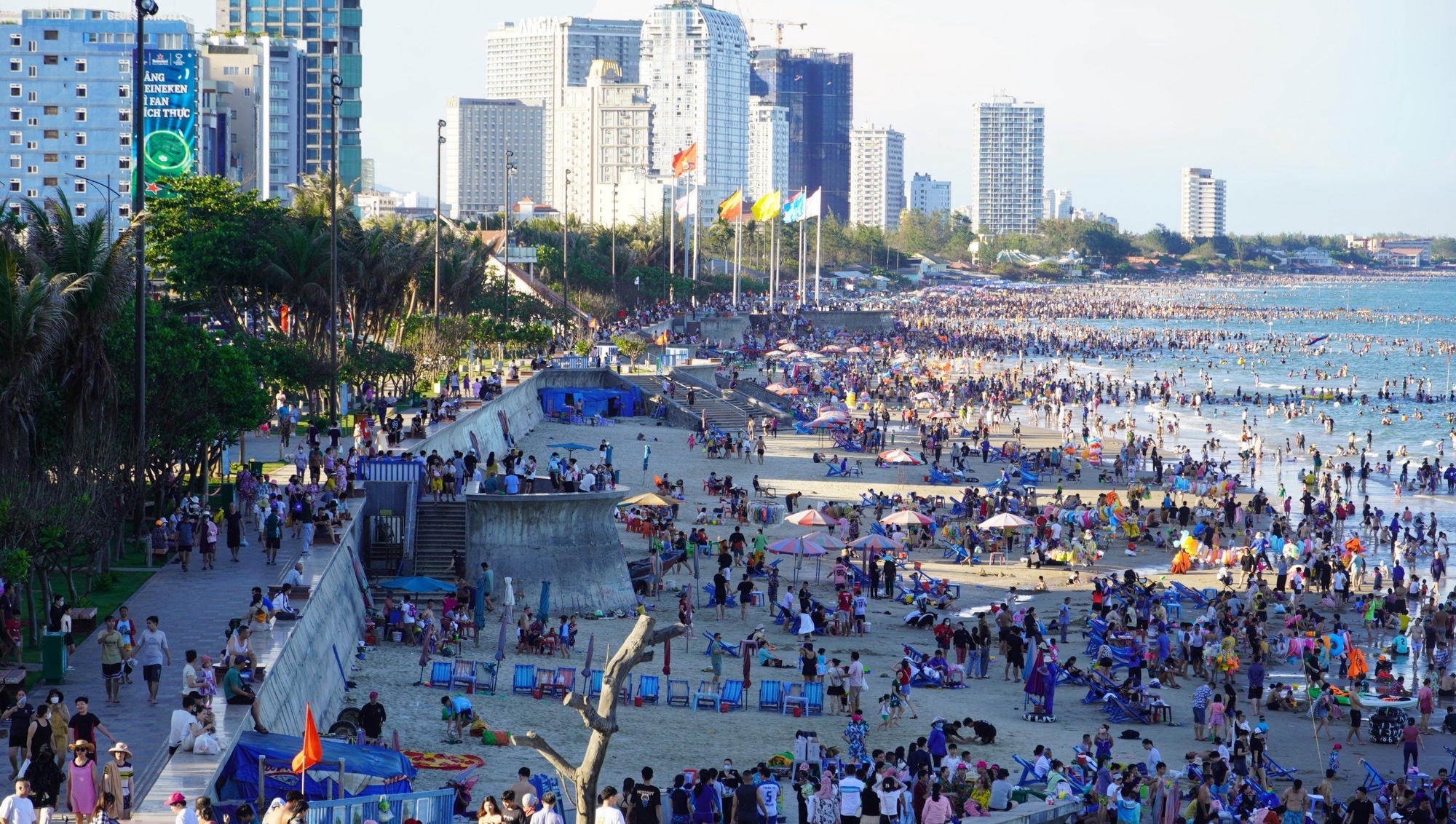 Nhiều người "tiền mất, phòng không" khi đặt khách sạn ở Vũng Tàu dịp Lễ 2-9 - Ảnh 2