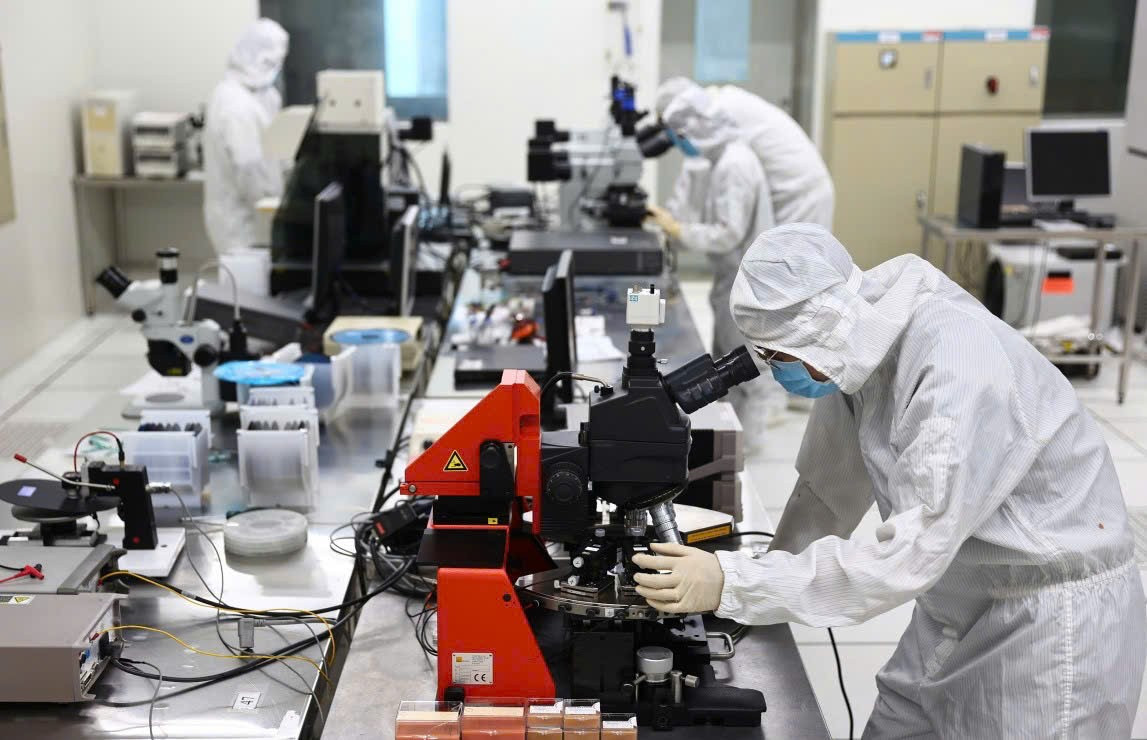 Bộ Nội vụ đề xuất tổng công trình sư được chế độ lương, nhà ở như bộ trưởng - Ảnh 1