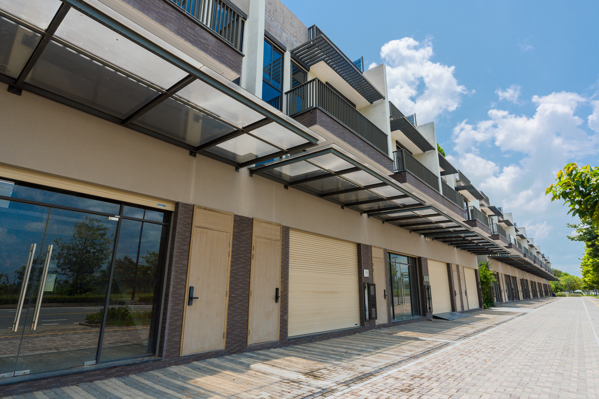 Toàn cảnh đại đô thị lớn nhất của Nam Long: 3 mặt giáp sông, tiện ích đầy đủ nhưng vắng người ở - Ảnh 4