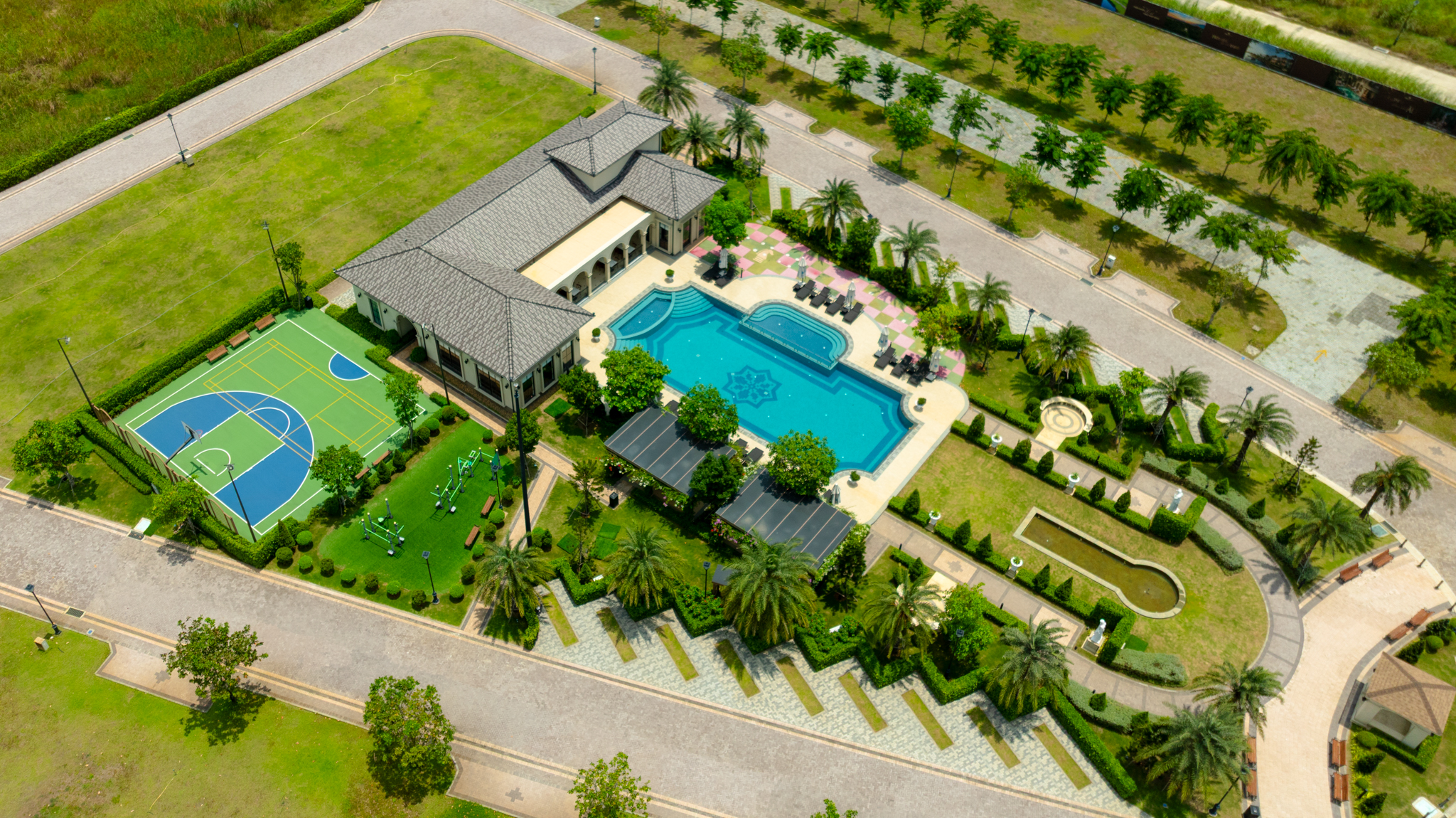 Toàn cảnh đại đô thị lớn nhất của Nam Long: 3 mặt giáp sông, tiện ích đầy đủ nhưng vắng người ở - Ảnh 5