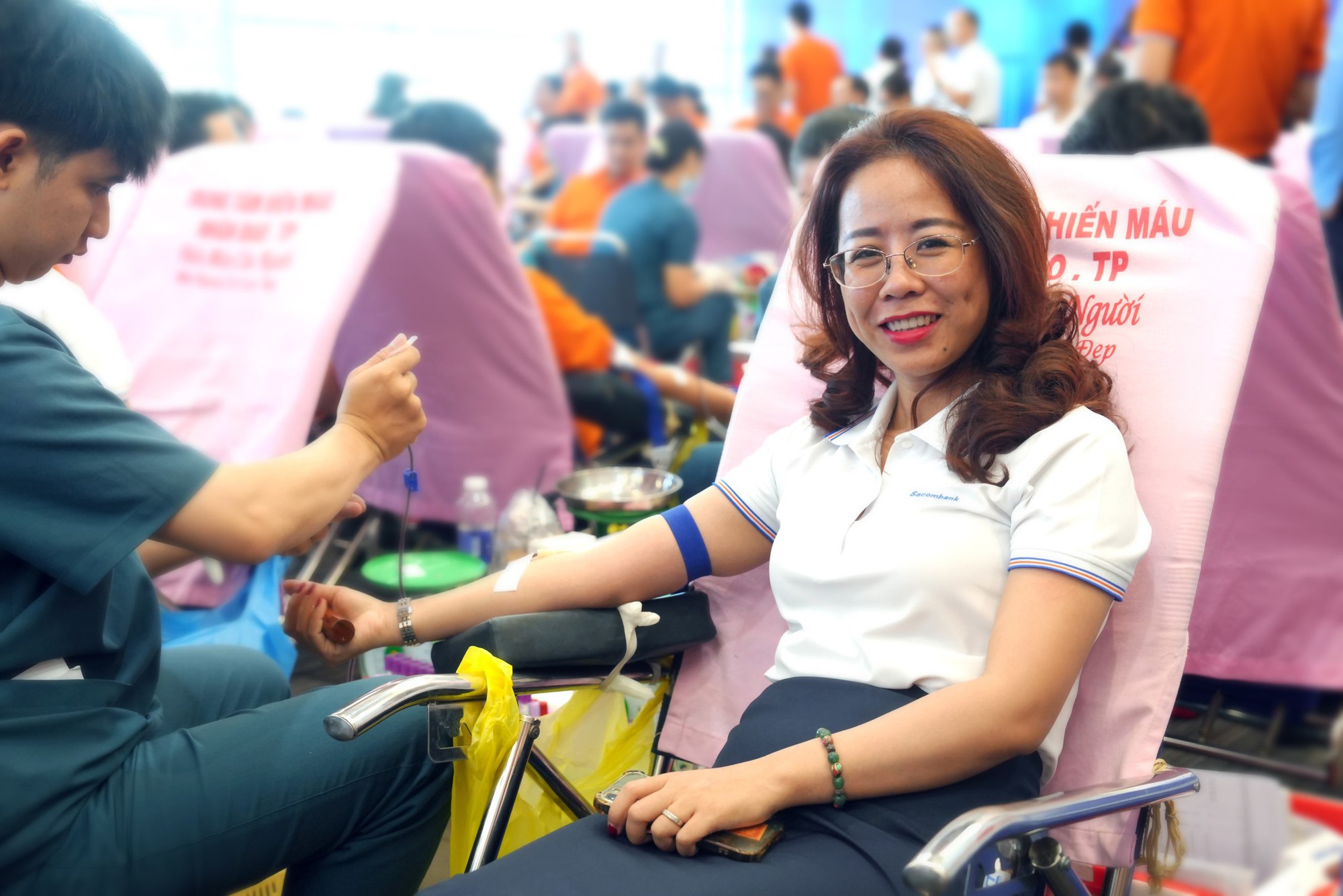 Sacombank tiếp nối hành trình "Chia sẻ từ trái tim" 2025 - Ảnh 3