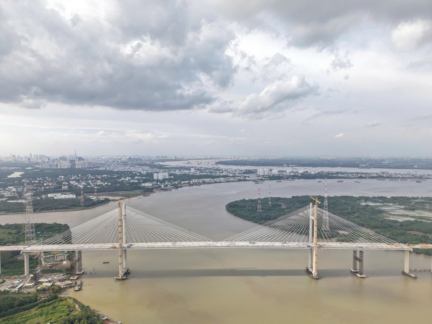 Lộ diện cầu 2.800 tỷ trên cao tốc Bến Lức - Long Thành sắp về đích - Ảnh 2