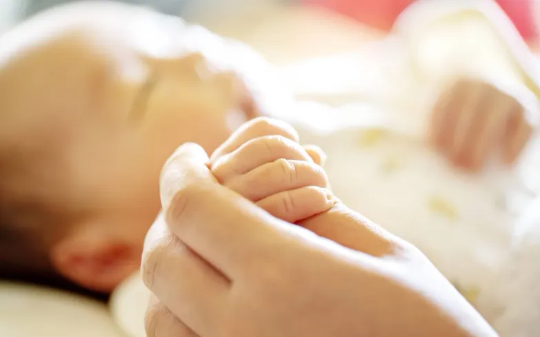 Tỷ lệ sinh ở Nhật Bản xuống mức thấp kỷ lục trong nửa đầu năm 2025 - Ảnh 1