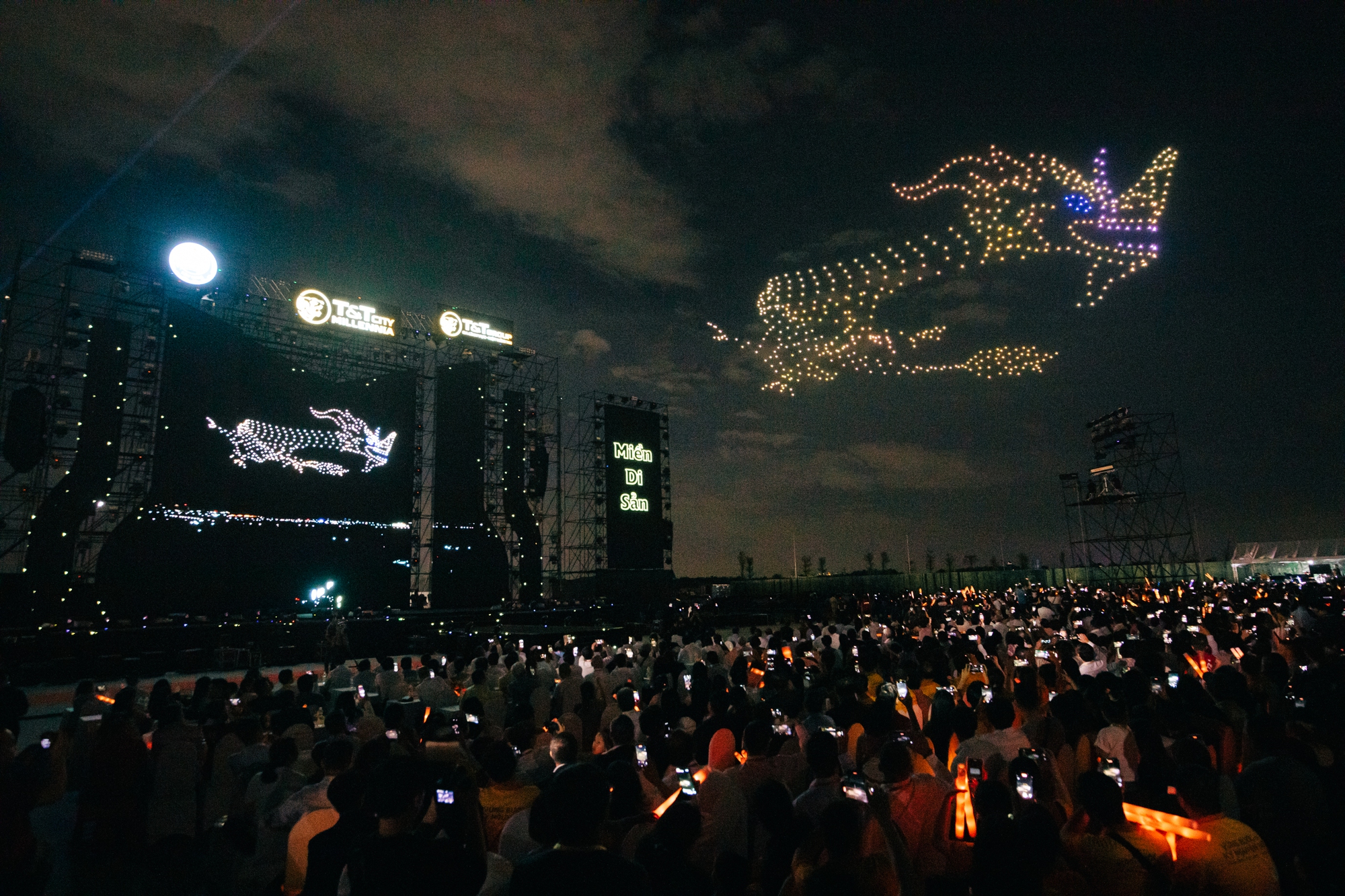 Những bước chân dồn dập trong 'Thế trận F2' của bầu Hiển và 2 con trai - Ảnh 1