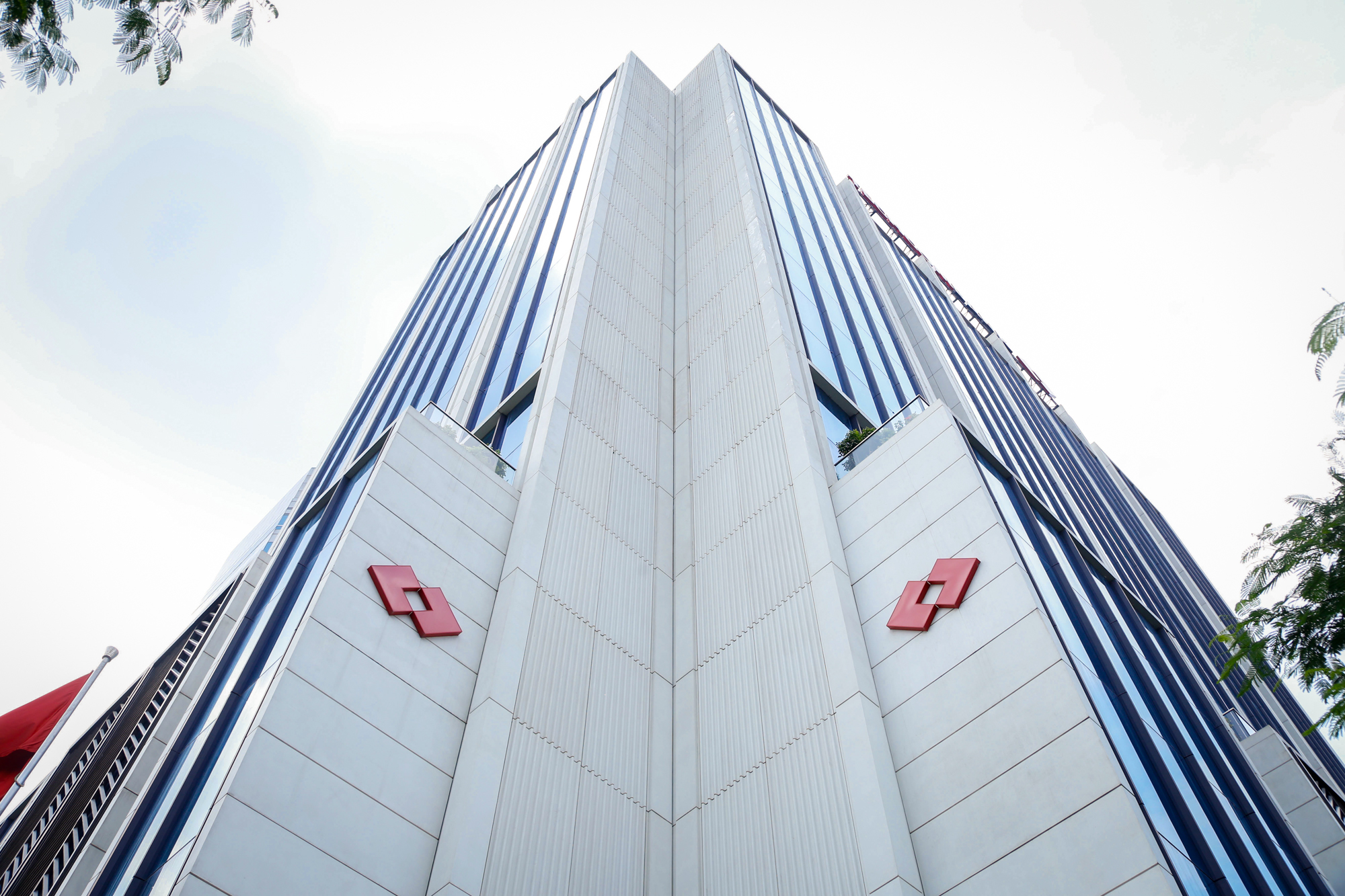 Phường nhỏ nhất Hà Nội nhưng được loạt ‘ông lớn’ đặt trụ sở, tổng vốn hoá lên đến 20 tỷ USD - Ảnh 4